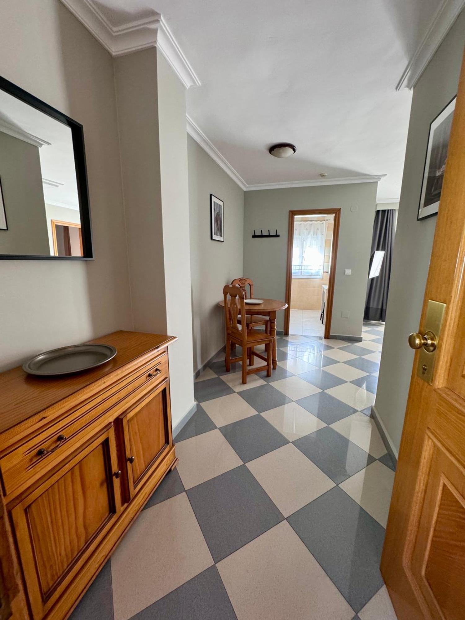 Apartamentos Nina De Oro Torremolinos Kültér fotó