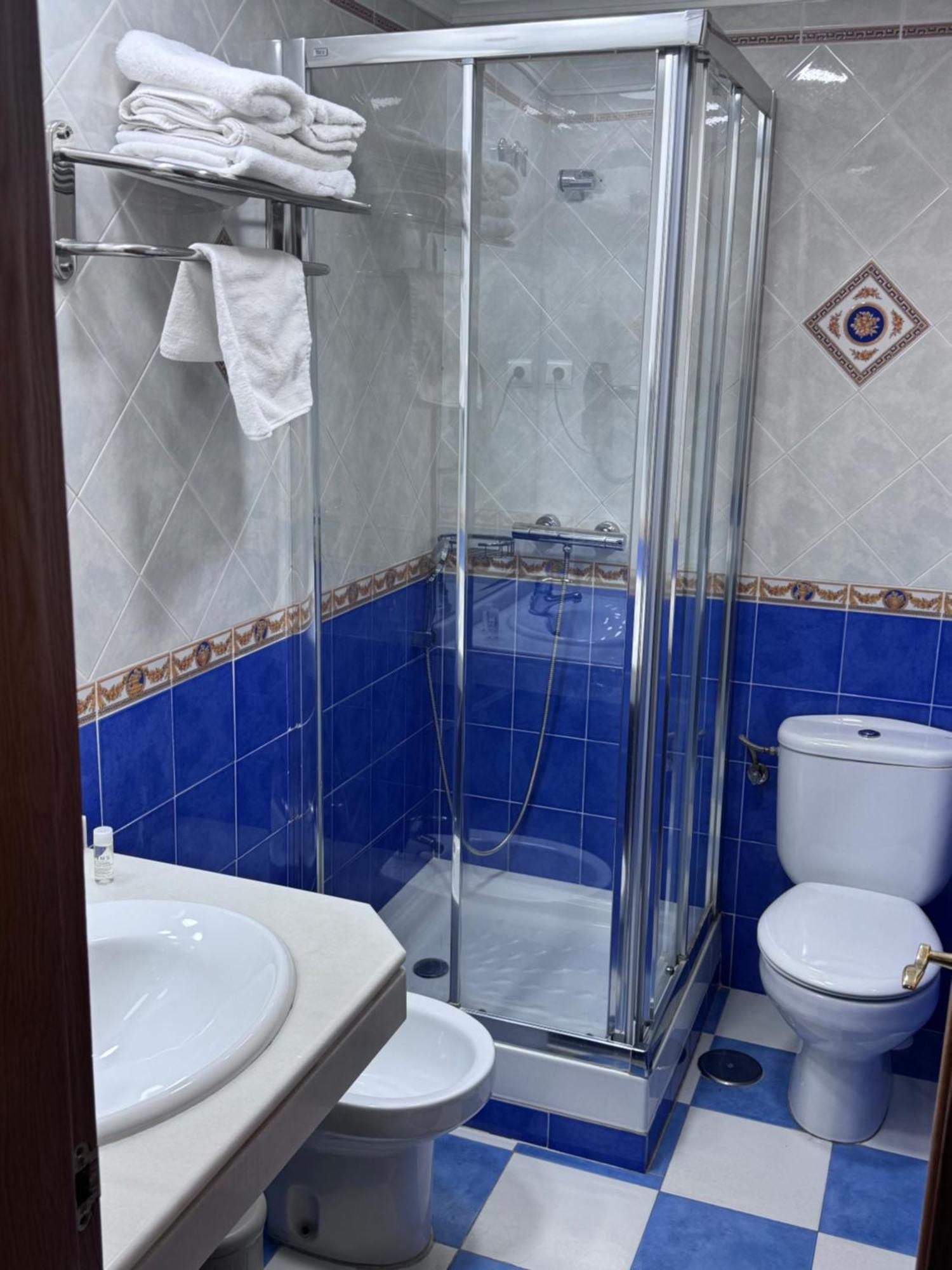 Apartamentos Nina De Oro Torremolinos Kültér fotó