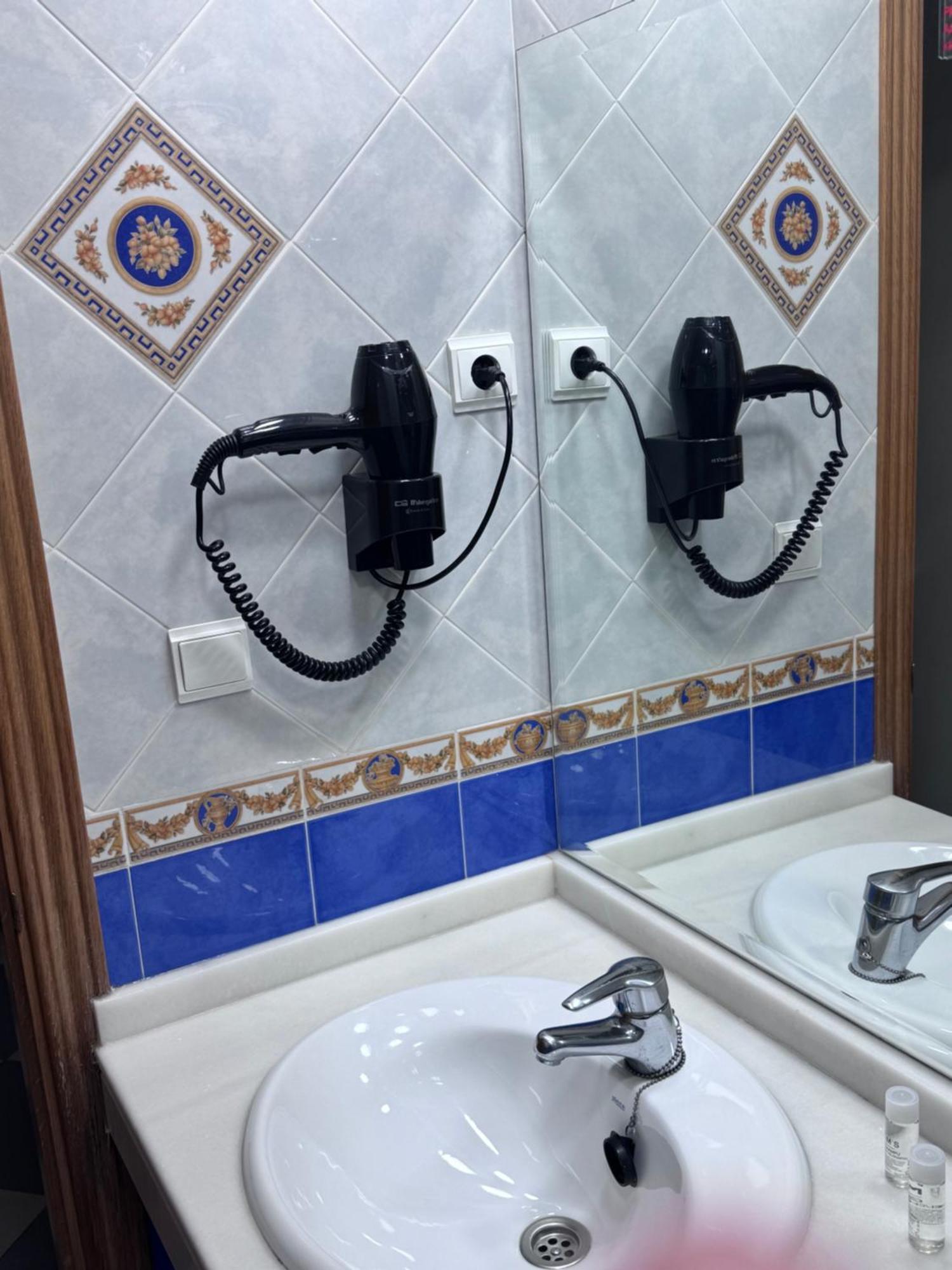 Apartamentos Nina De Oro Torremolinos Kültér fotó