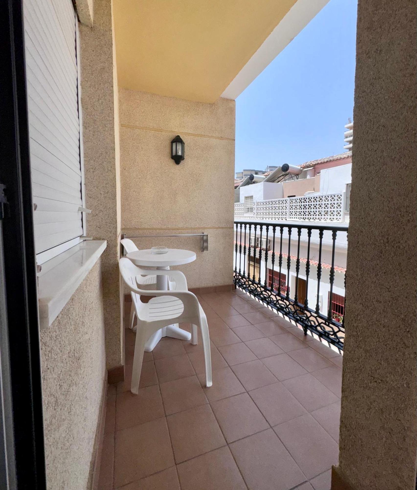 Apartamentos Nina De Oro Torremolinos Kültér fotó
