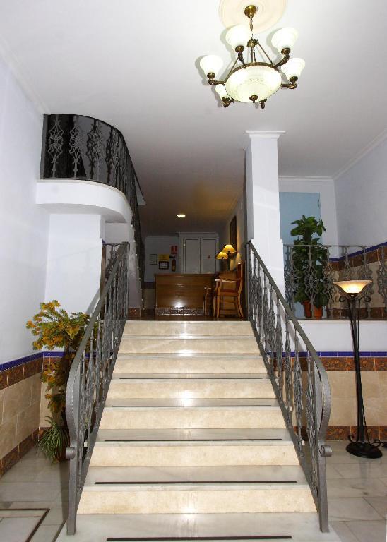 Apartamentos Nina De Oro Torremolinos Kültér fotó