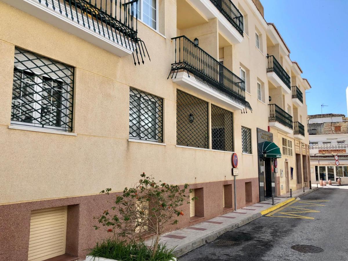 Apartamentos Nina De Oro Torremolinos Kültér fotó